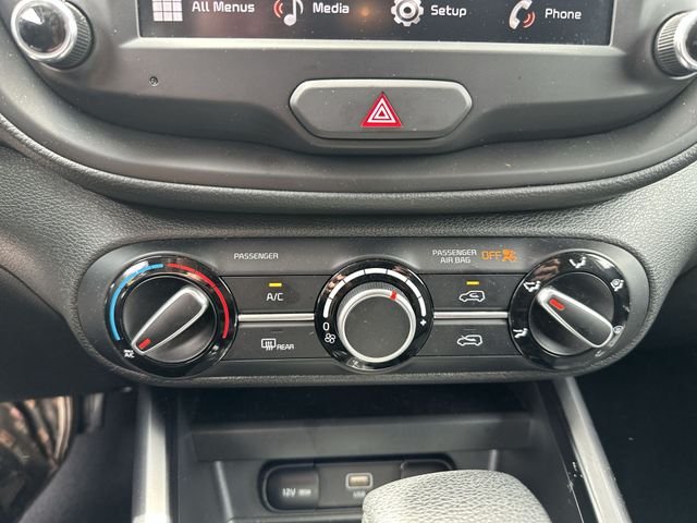 2025 Kia Soul LX - Photo 17