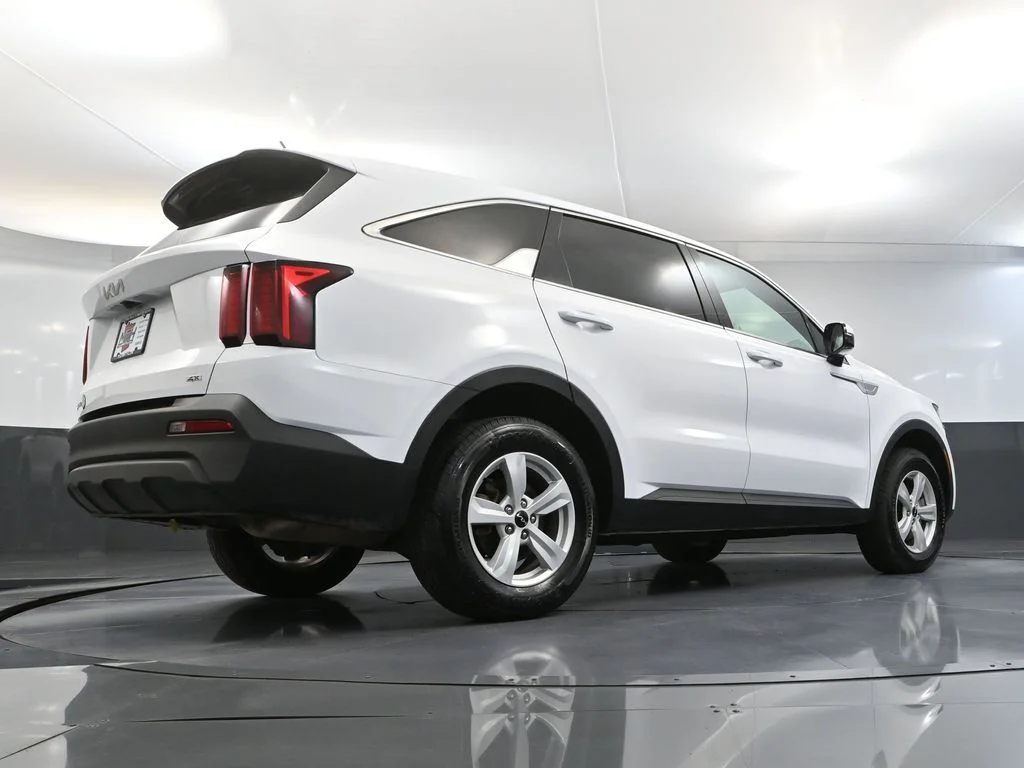2023 Kia Sorento LX - Photo 52