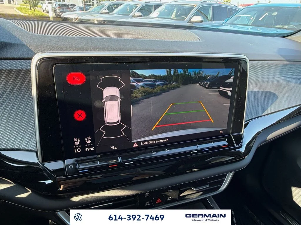 New 2026  Volkswagen 2.0T SEL R-Line Black image 24