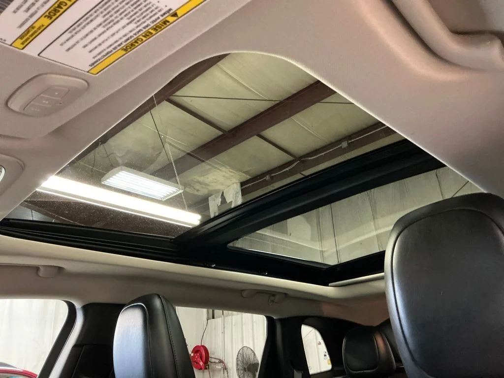 Used 2016 Red Jeep Limited image 13