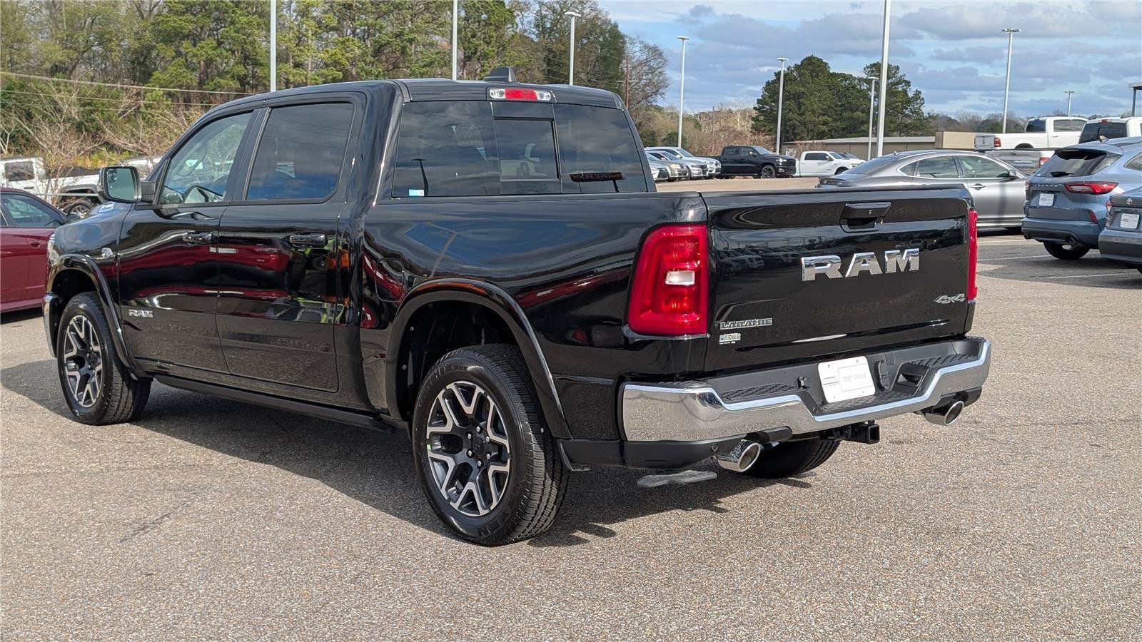 New 2026 Diamond Black Crystal Pearlcoat Ram Laramie image 14