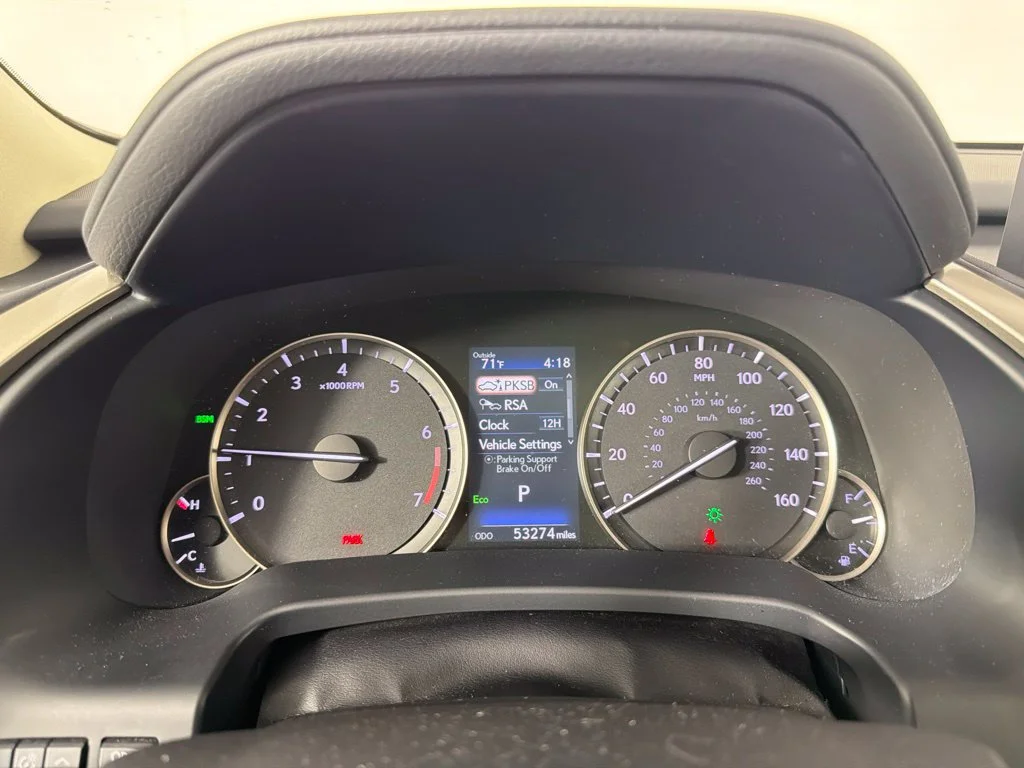 Used 2021 White Lexus 350 image 28