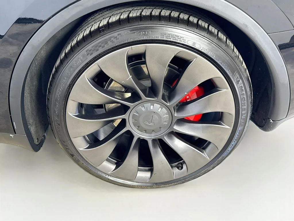 Used 2022 Black Tesla Performance image 31