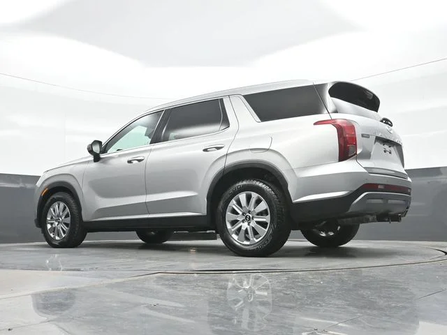 Used 2024 Silver Hyundai SEL image 19