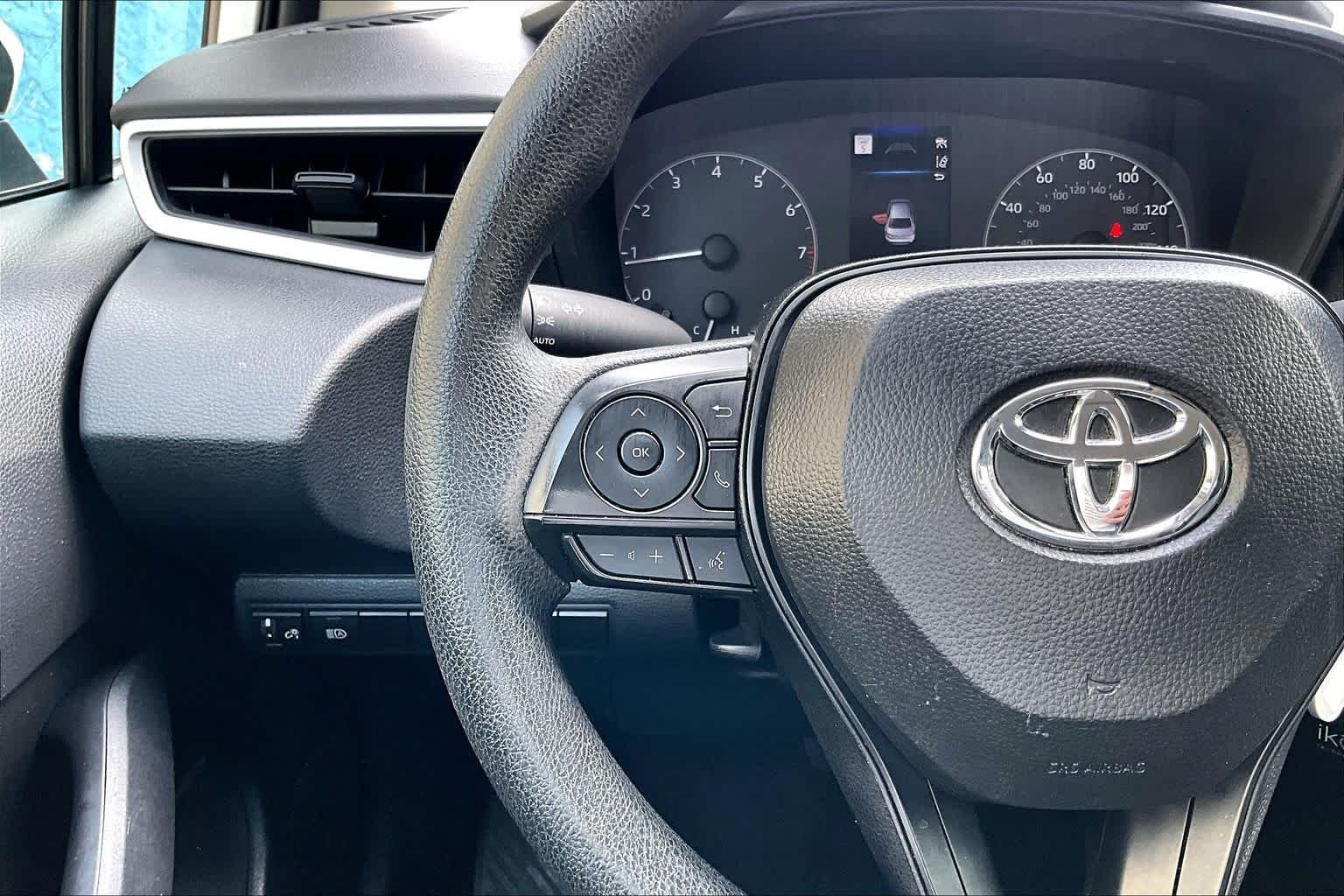 Used 2025 Ice Cap Toyota LE image 23
