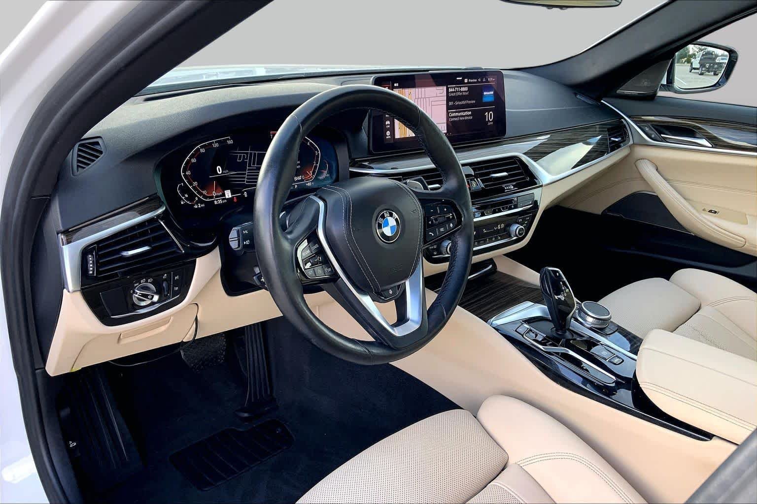 Used 2022 Alpine White BMW 530i xDrive image 18