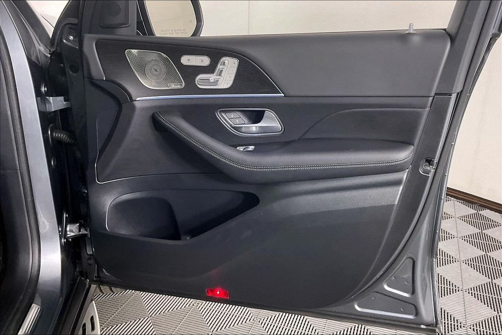 2025 Mercedes-Benz GLS Base - Photo 16
