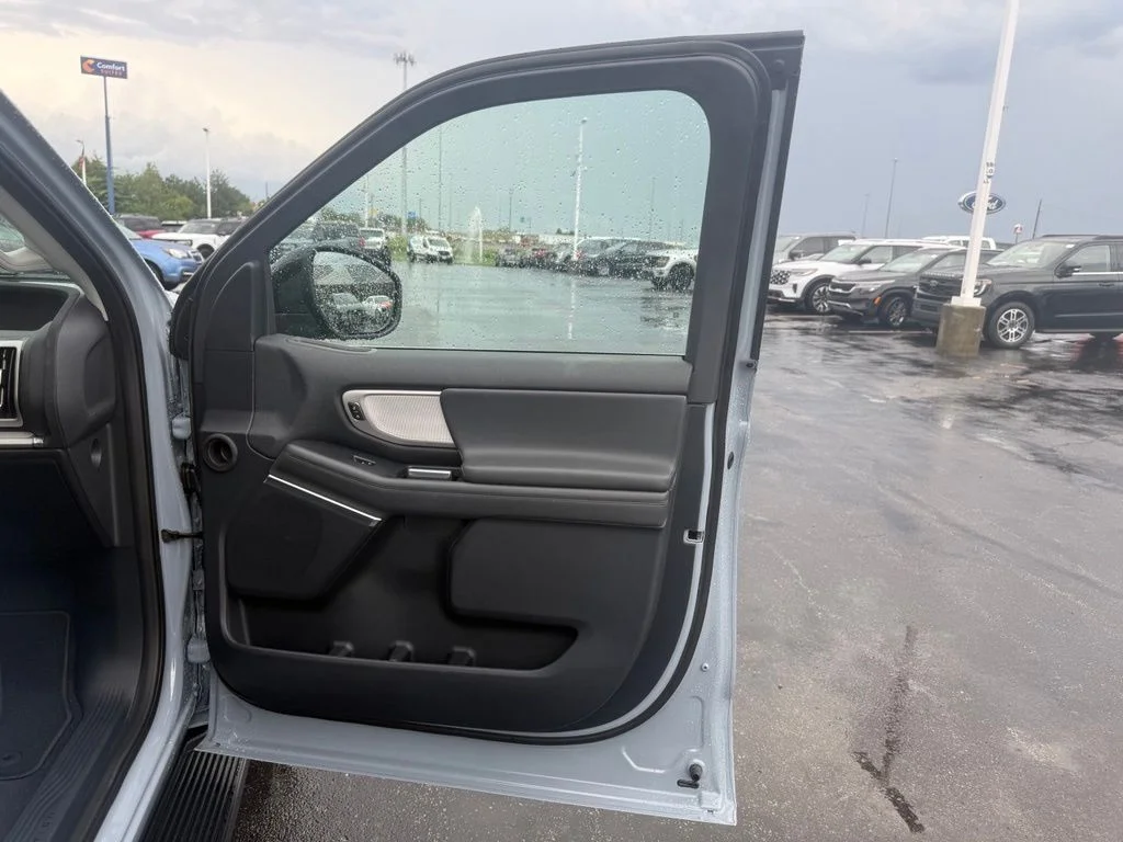 New 2026 Glacier Gray Metallic Tri-Coat Ford Active image 63