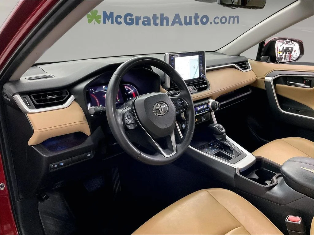 Used 2019 Red Toyota Limited image 17
