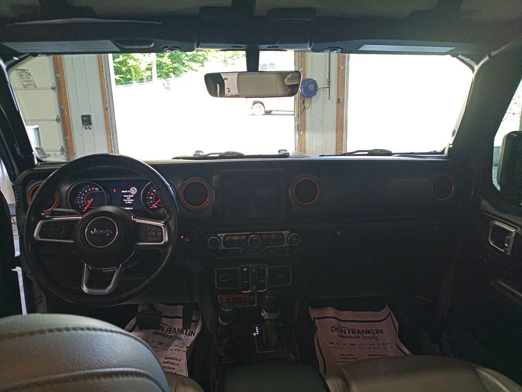 Used 2020 Gray Jeep Mojave image 12