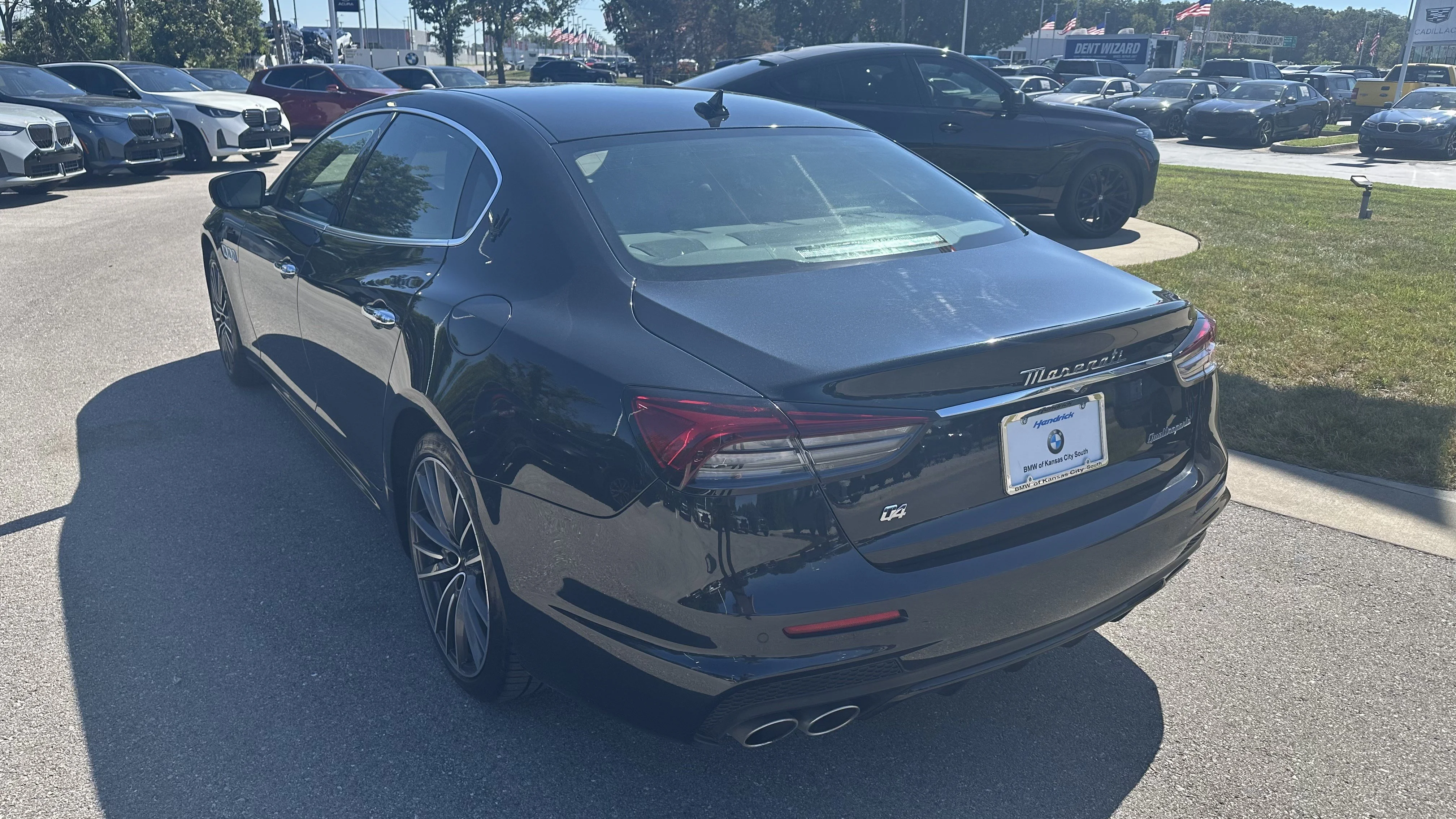 Used 2022 Nero Ribelle Metallic Maserati Modena Q4 image 8