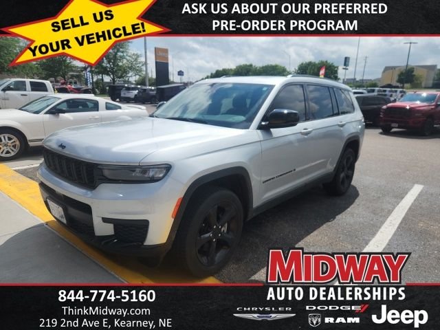 Certified Used 2023 Silver Jeep Altitude image 1