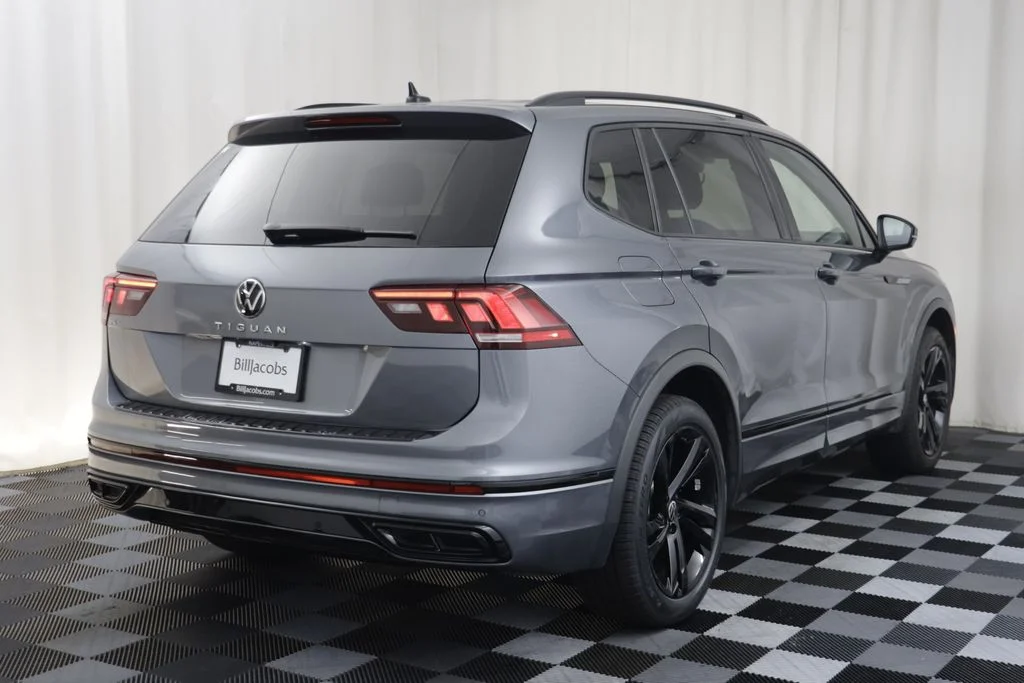 Used 2023 Platinum Gray Metallic Volkswagen 2.0T SE R-Line Black image 16