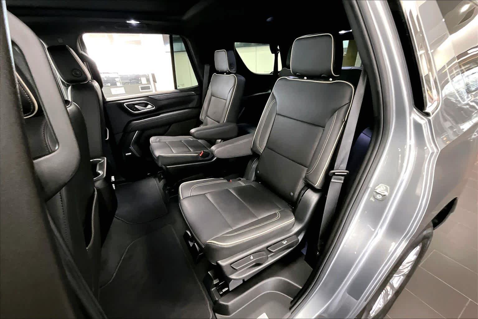 Used 2023 Sterling Metallic GMC SLT image 21