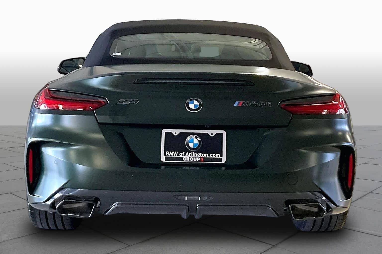 New 2026 Frozen Deep Green Metallic BMW M40i image 4