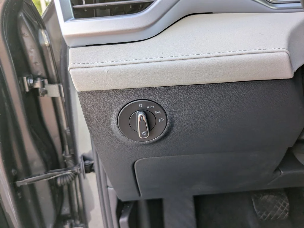 New 2026 Gray Volkswagen 1.5T SE image 23