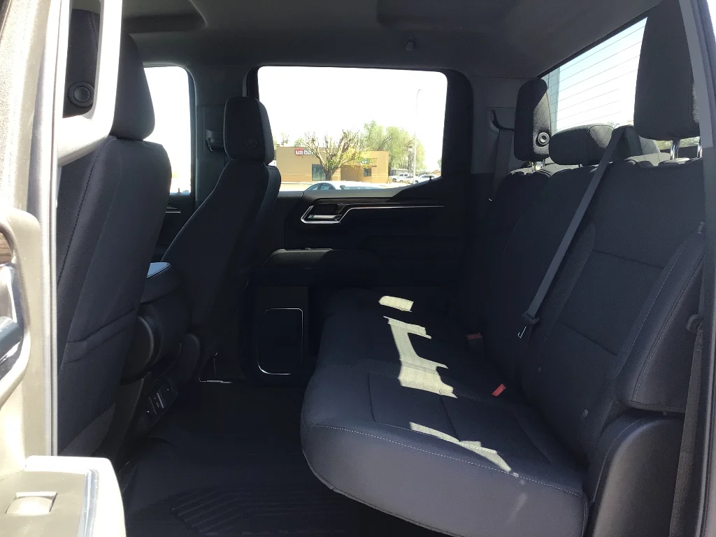 2026 Chevrolet Silverado 1500 LT - Photo 9