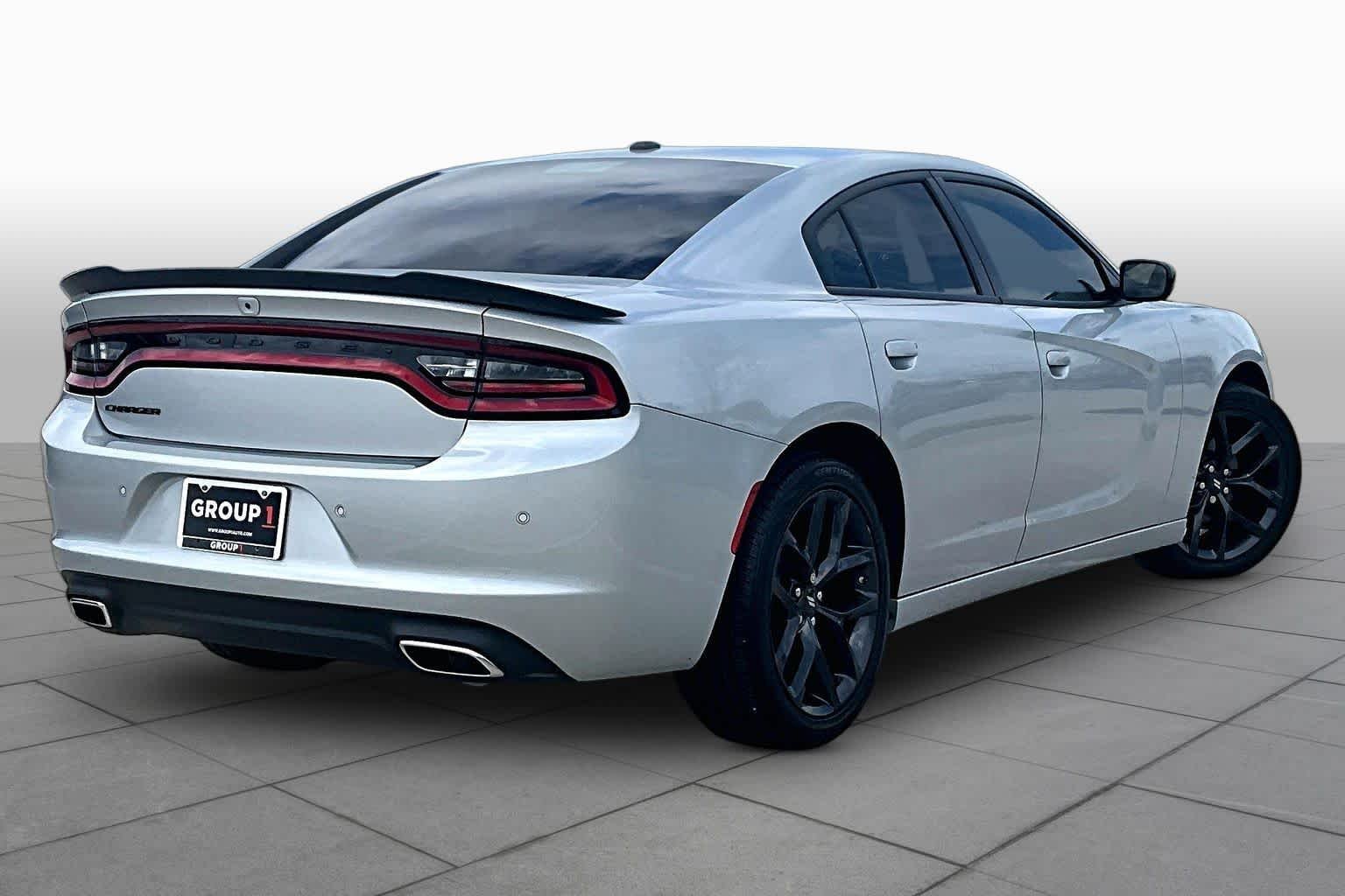 Used 2022 Triple Nickel Clearcoat Dodge SXT image 12