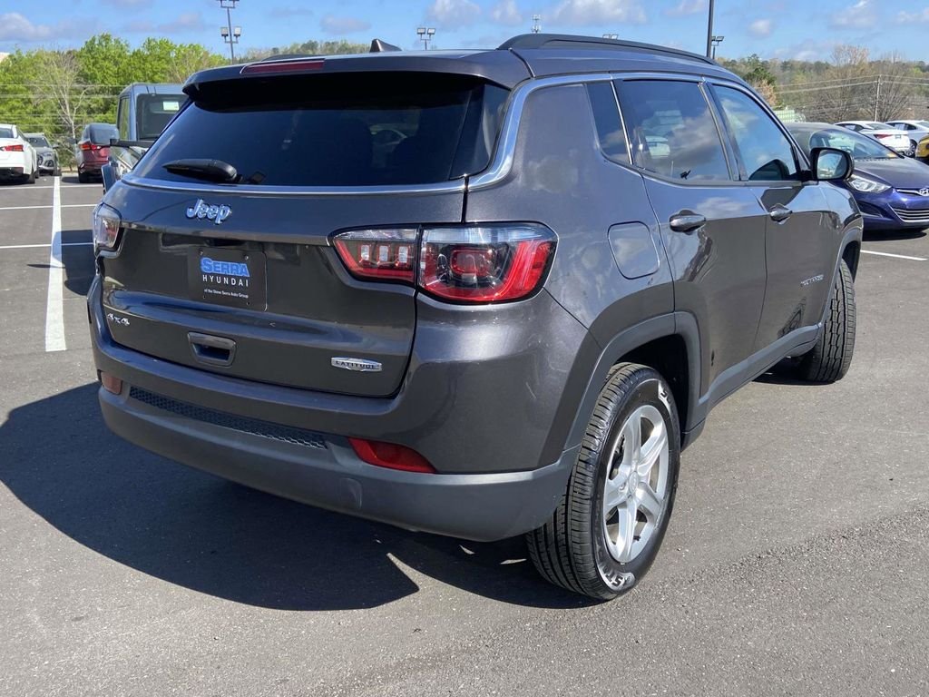 Used 2024 Gray Jeep Latitude image 3