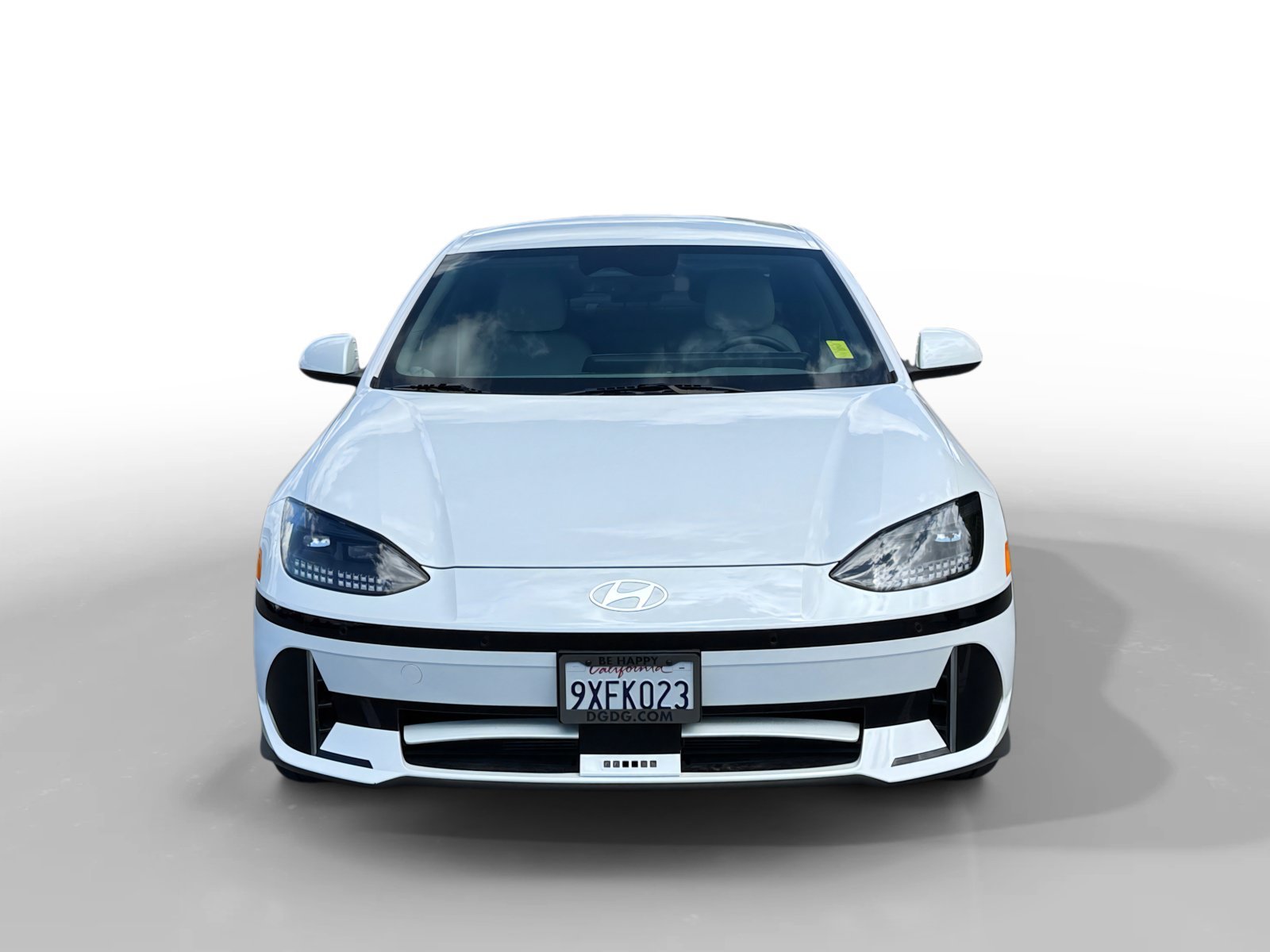 Used 2025 White Hyundai SEL image 8
