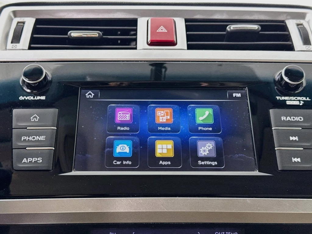 Used 2018 Crystal White Pearl Subaru 2.5i image 18