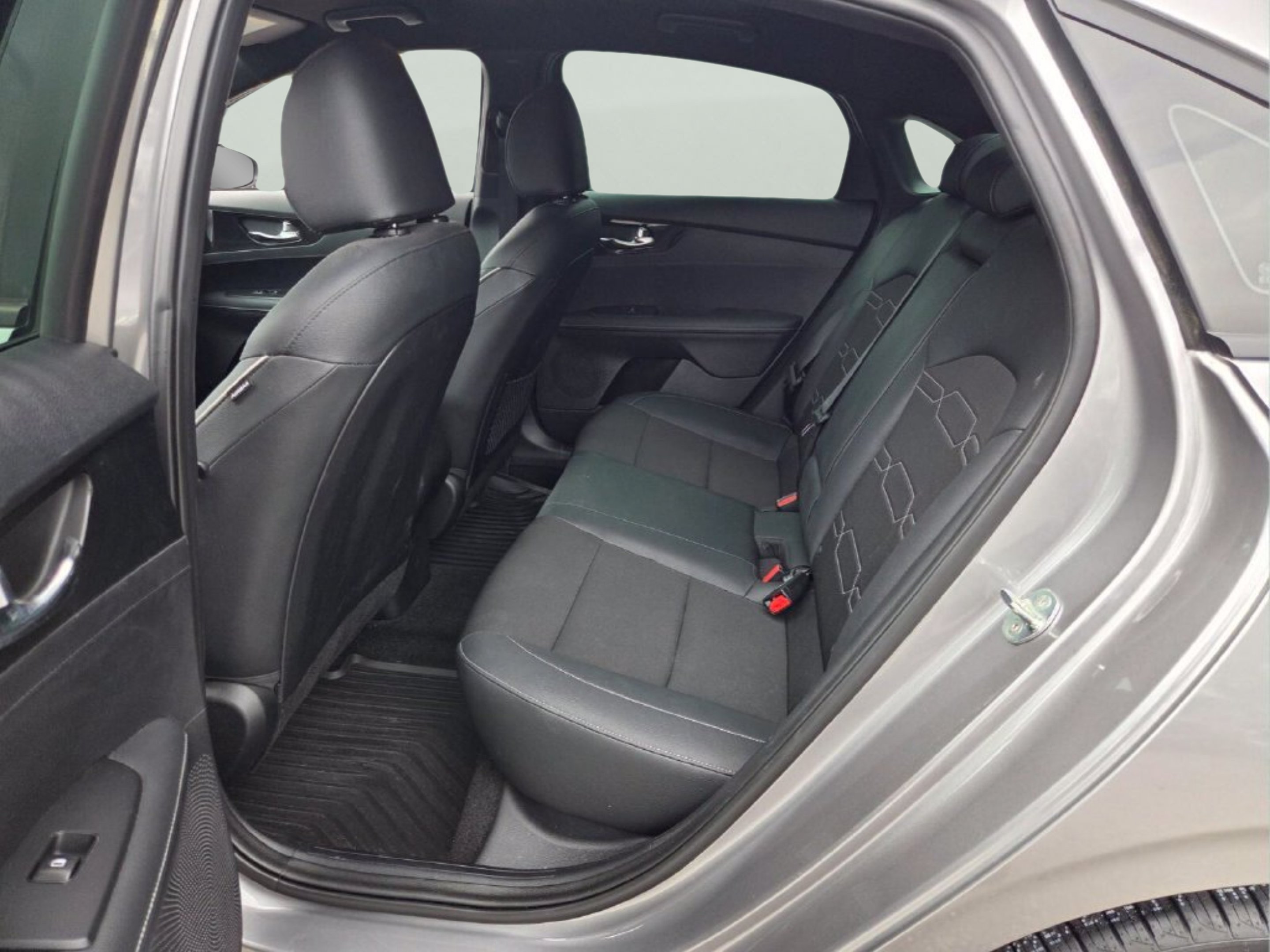 Certified Used 2024 Steel Gray Kia GT-Line image 10