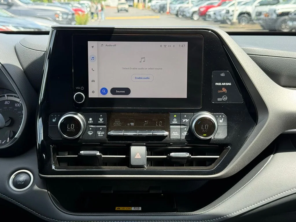 Certified Used 2024  Toyota XLE image 26