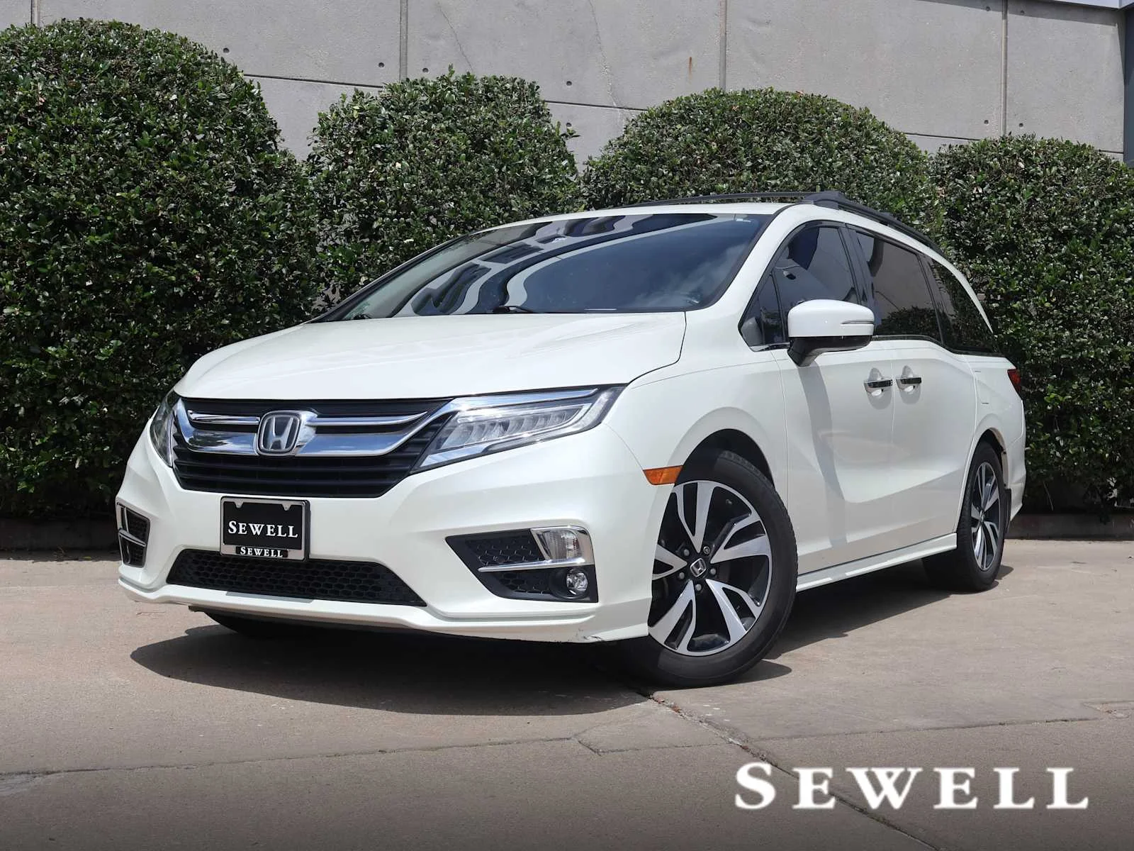 2018 Honda Odyssey Elite's photo