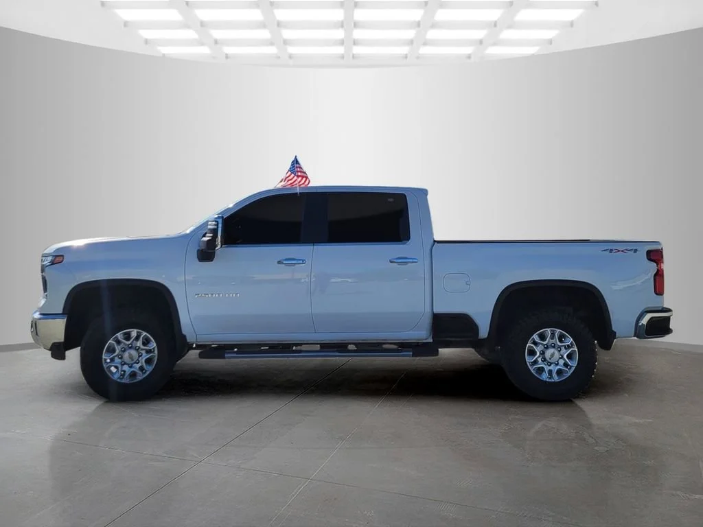 Used 2024 Summit White Chevrolet LTZ image 7