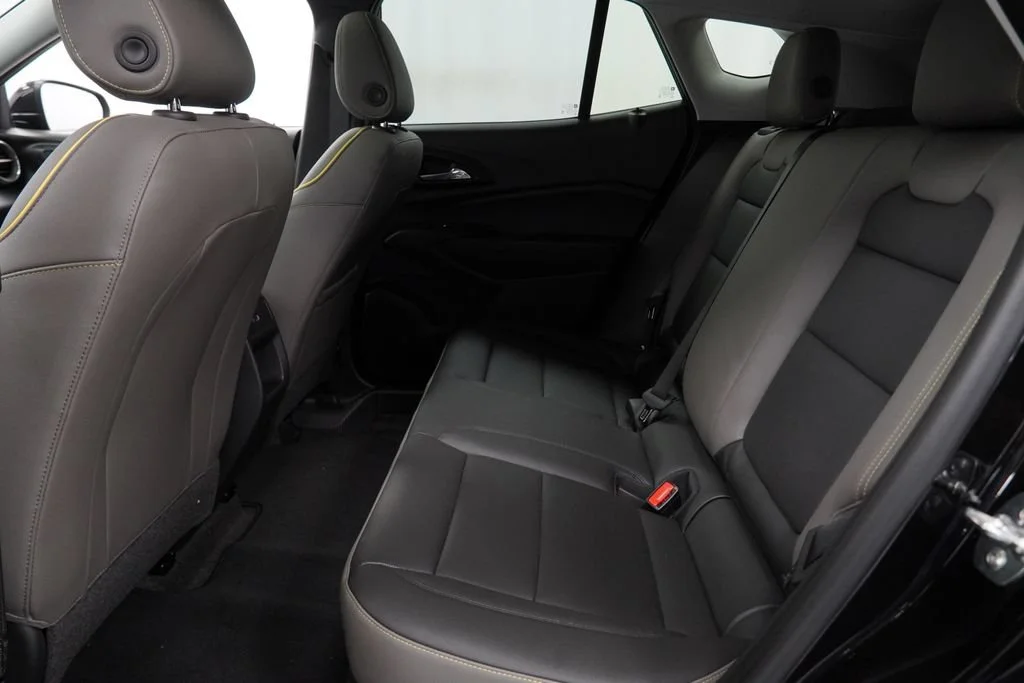 New 2026 Mosaic Black Metallic Chevrolet ACTIV image 11