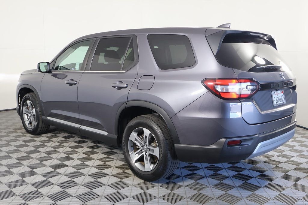 Used 2024 Modern Steel Metallic Honda EX-L image 6