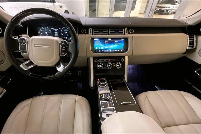 Used 2017 Black Land Rover 5.0L V8 Supercharged image 17