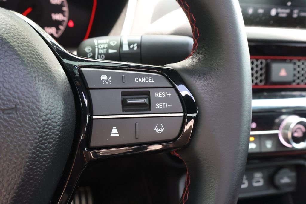 Used 2024 White Honda Base image 30