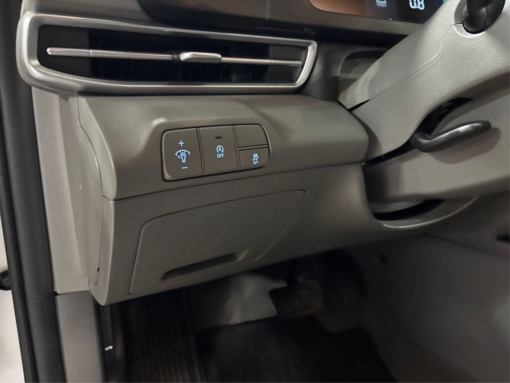 Certified Used 2025 White Hyundai SE image 32