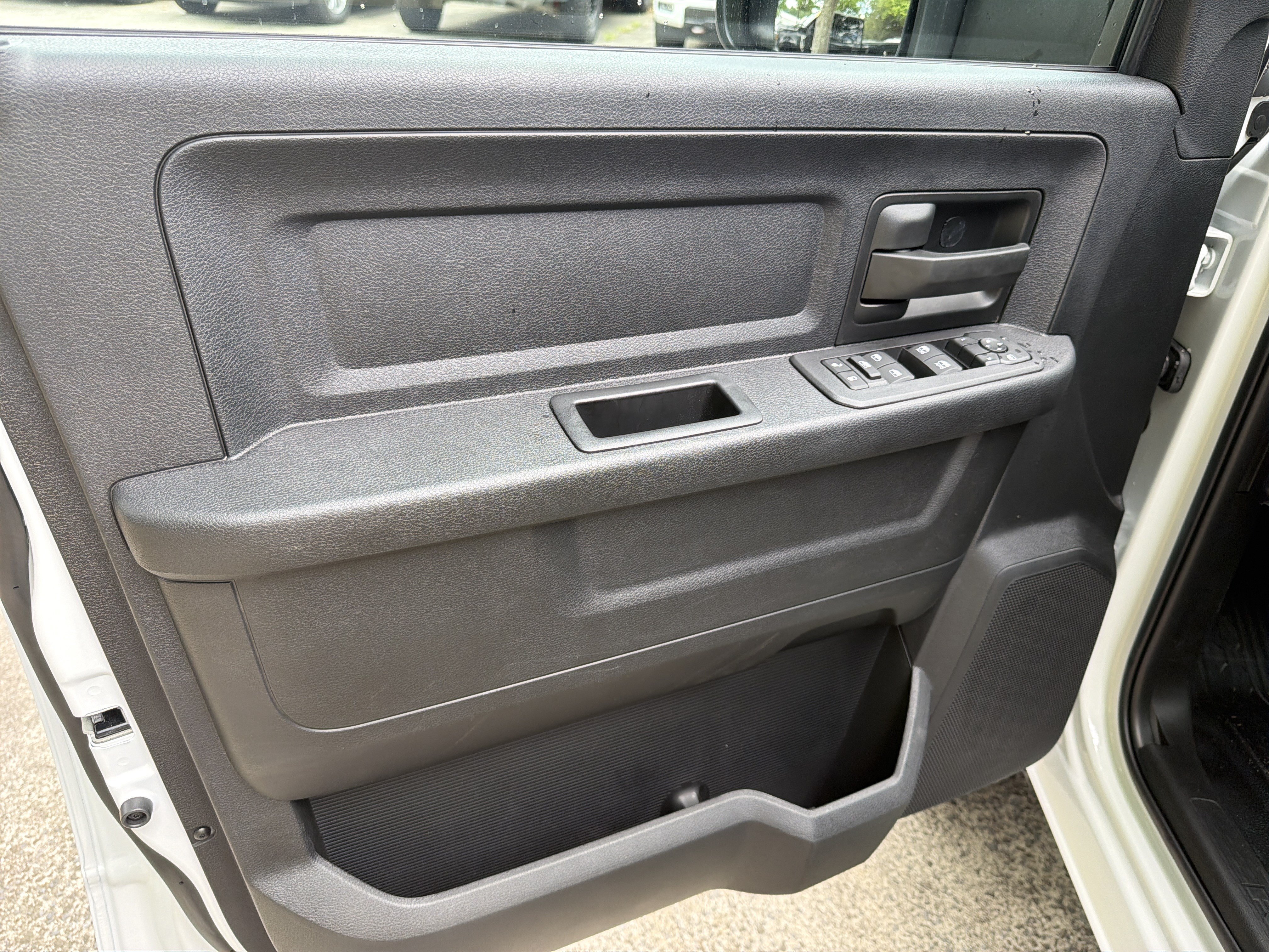 New 2026 Bright White Clearcoat RAM Tradesman image 10