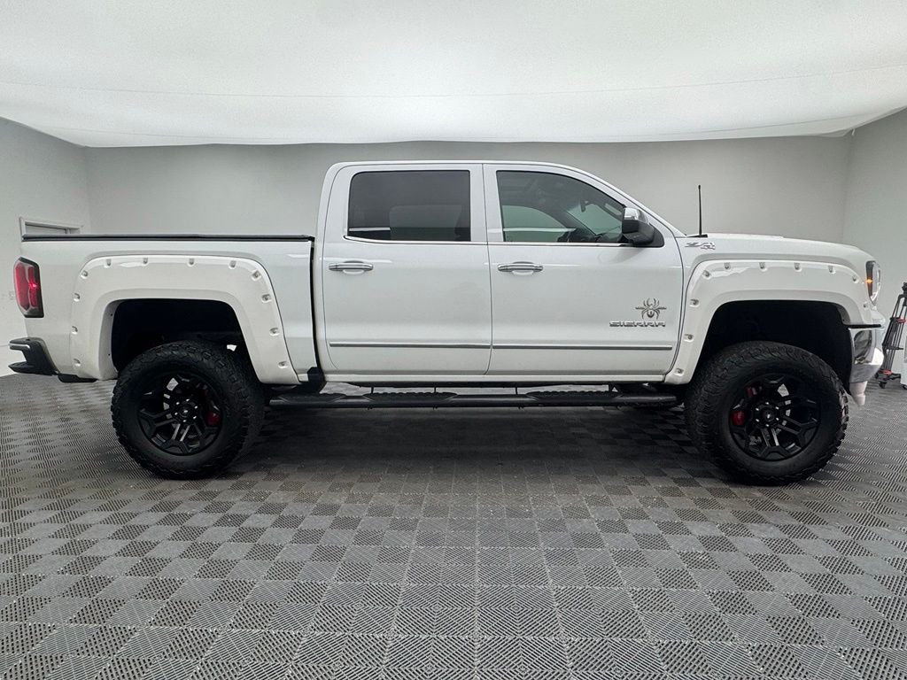 Used 2018 White Frost Tricoat GMC SLT image 7