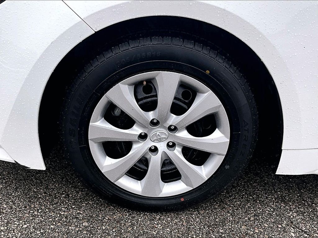 Used 2024 White Toyota LE image 7
