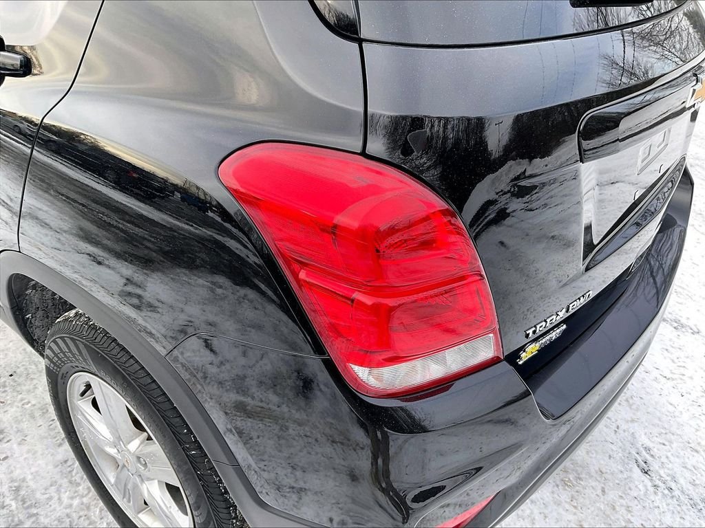 Used 2022 Black Chevrolet LT image 27