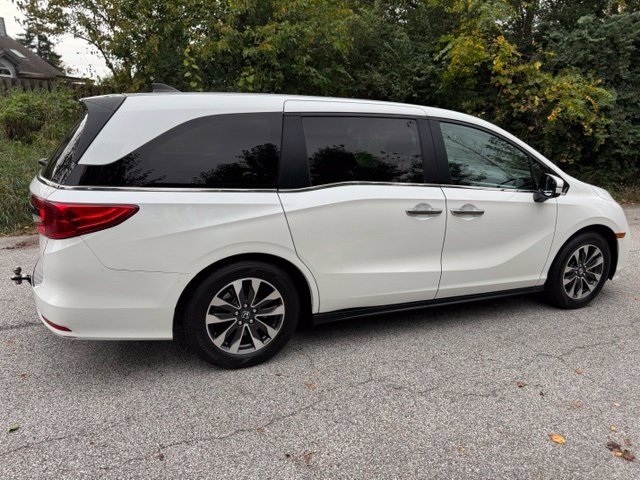 Used 2022 Platinum White Pearl Honda EX-L image 5