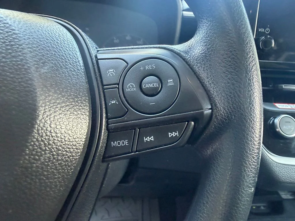 Used 2025 Blueprint Toyota LE image 18