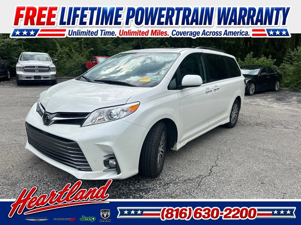 Used 2020 Toyota Sienna XLE with VIN 5TDYZ3DC4LS051999 for sale in Kansas City