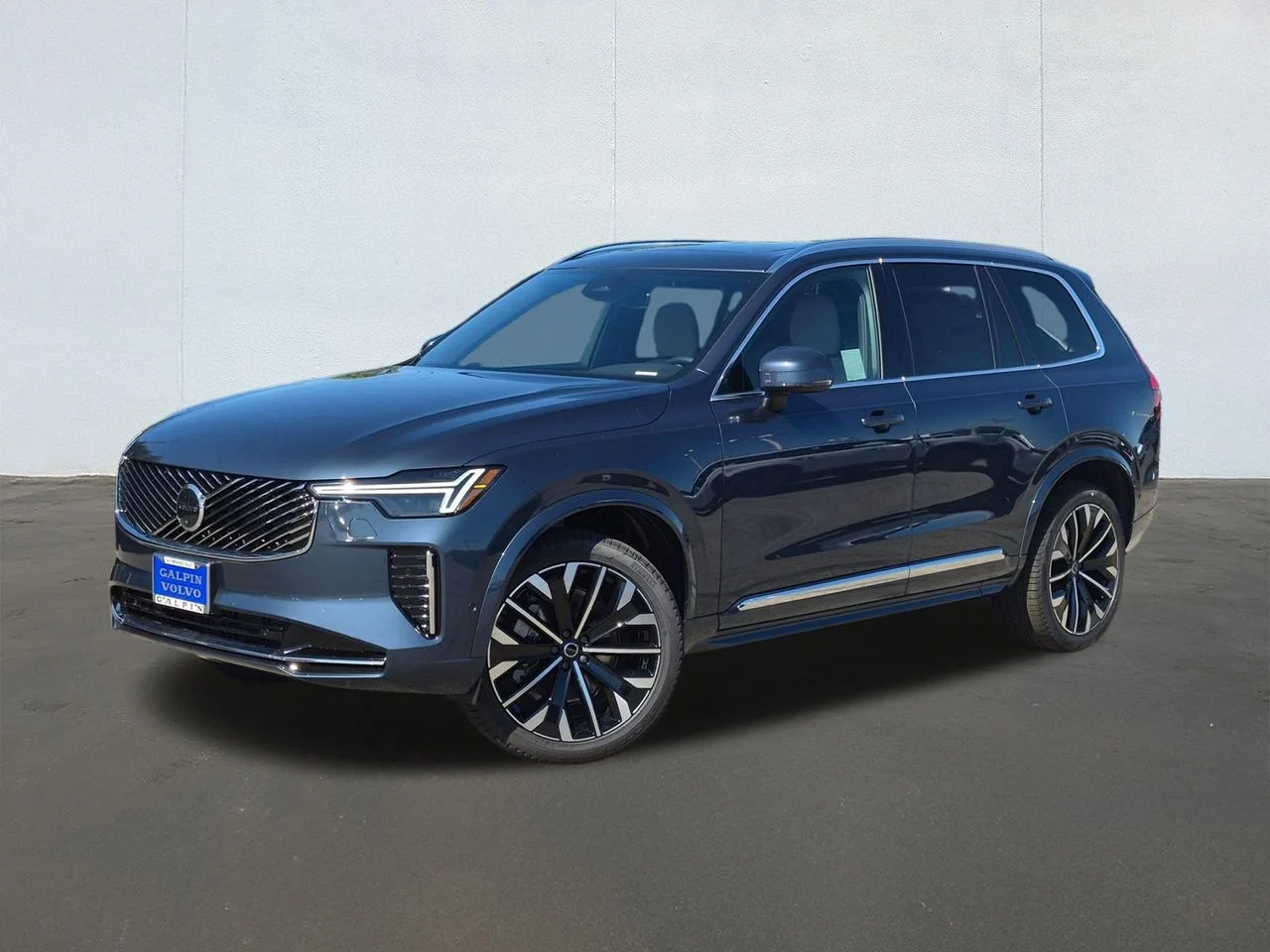 2026 Volvo XC90 Plus