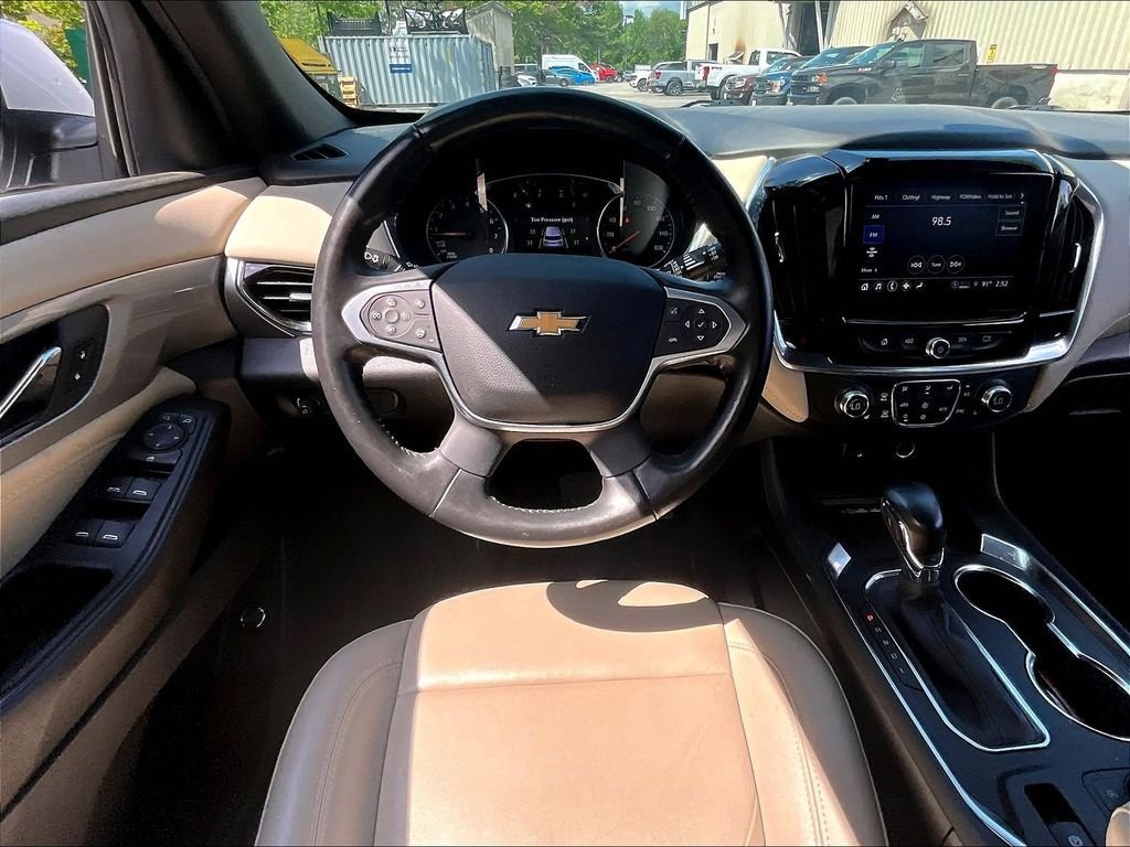 Used 2022 Silver Ice Metallic Chevrolet LT Leather image 18