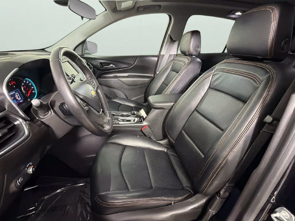 Used 2022 MOSAIC BLACK METALLIC Chevrolet LT image 18