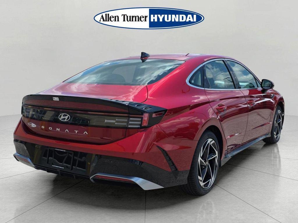 New 2026 Ultimate red Hyundai SEL Sport image 5