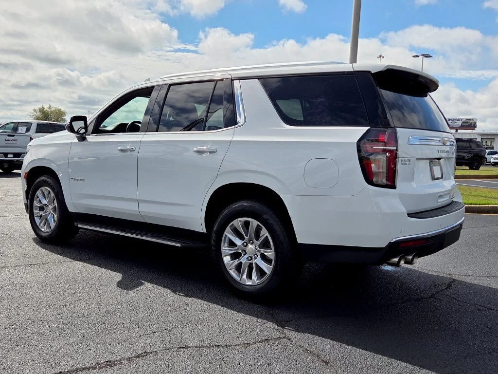 Used 2022 Summit White Chevrolet Premier image 9
