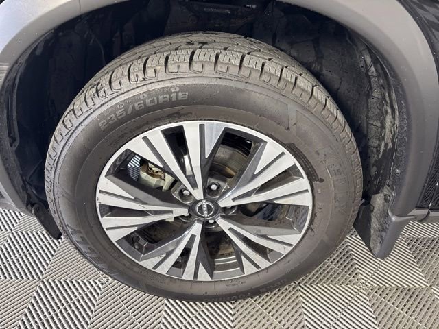 Used 2023 Blk/black Nissan SV image 20