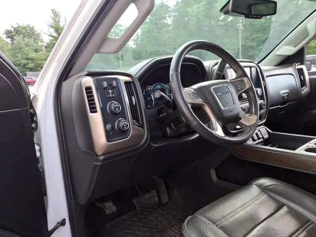 Certified Used 2017 SUMMIT WHITE GMC Denali image 17