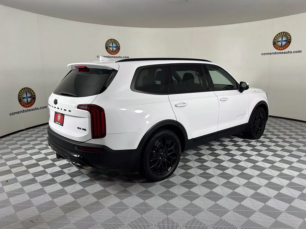 Used 2021 White Kia SX image 19
