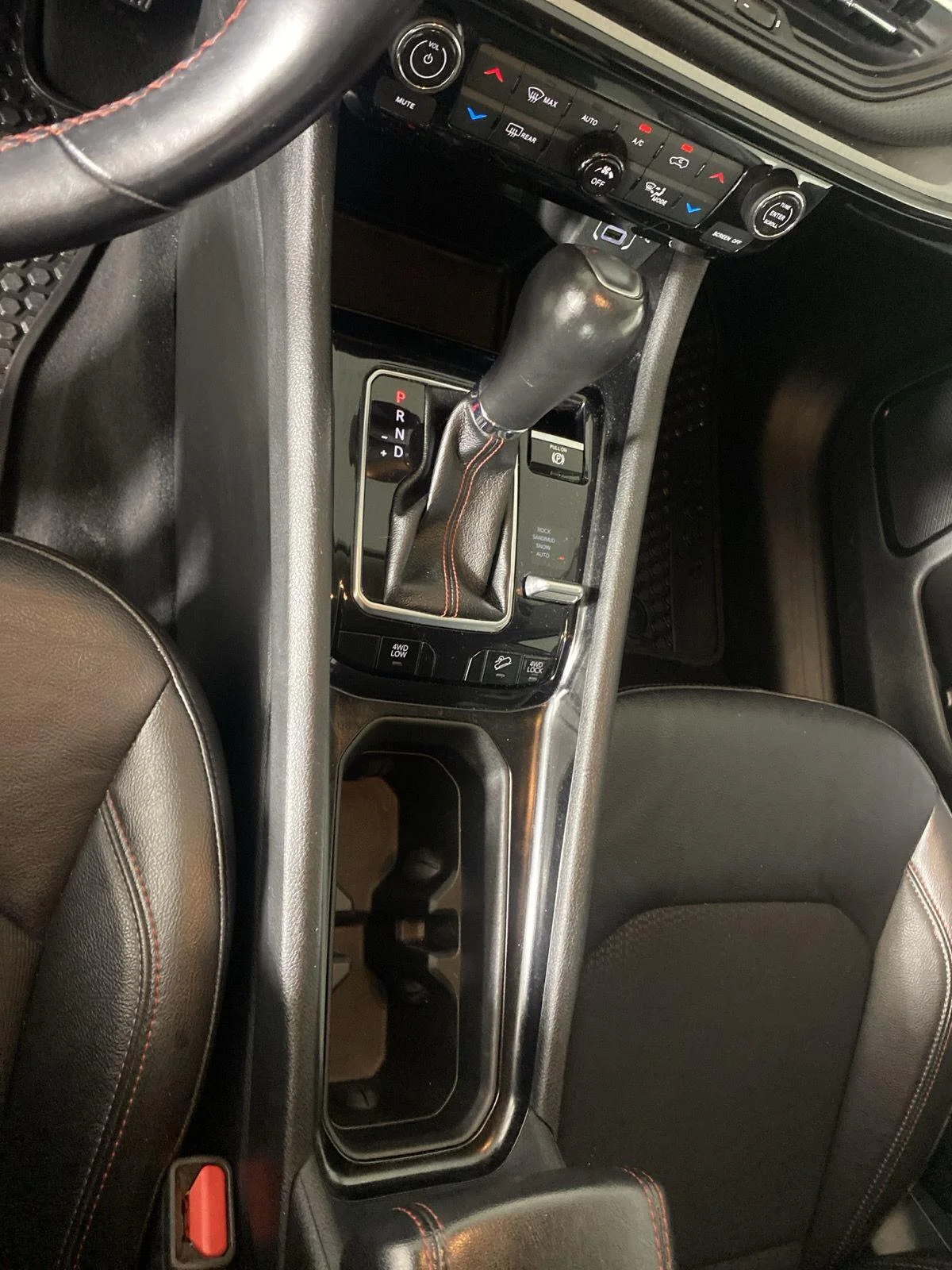 Used 2022 Bright White Clearcoat Jeep Trailhawk image 31